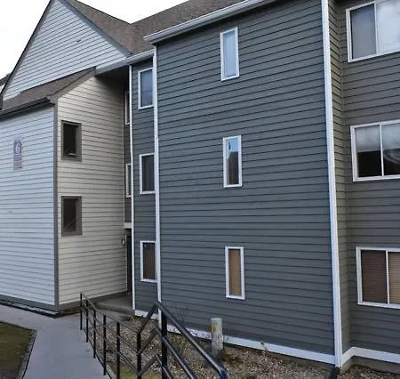 The Summit #6301 - 3 Bedroom All Queens